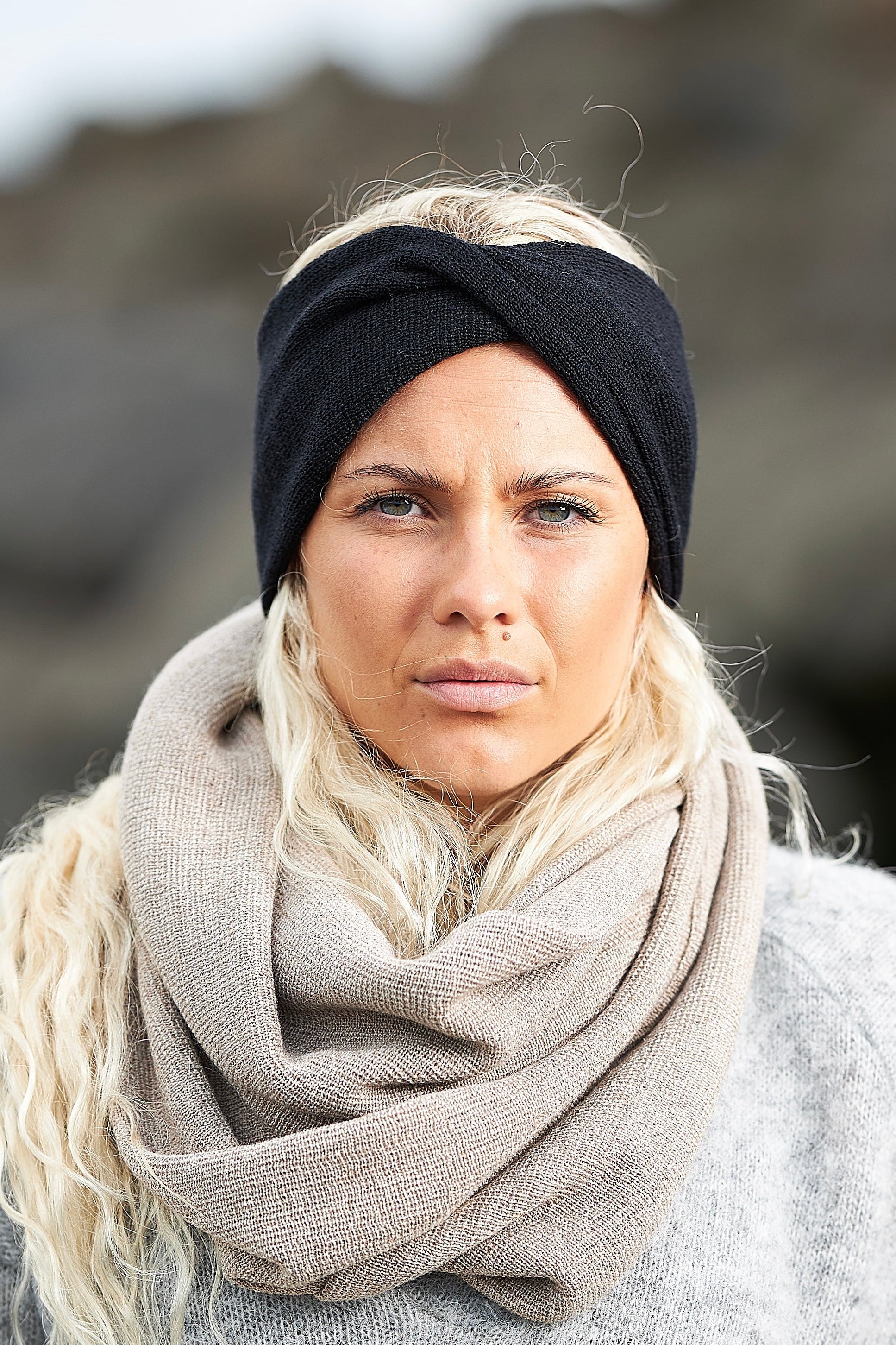 Eyrnaband með snúning - Fleiri litir  -40%